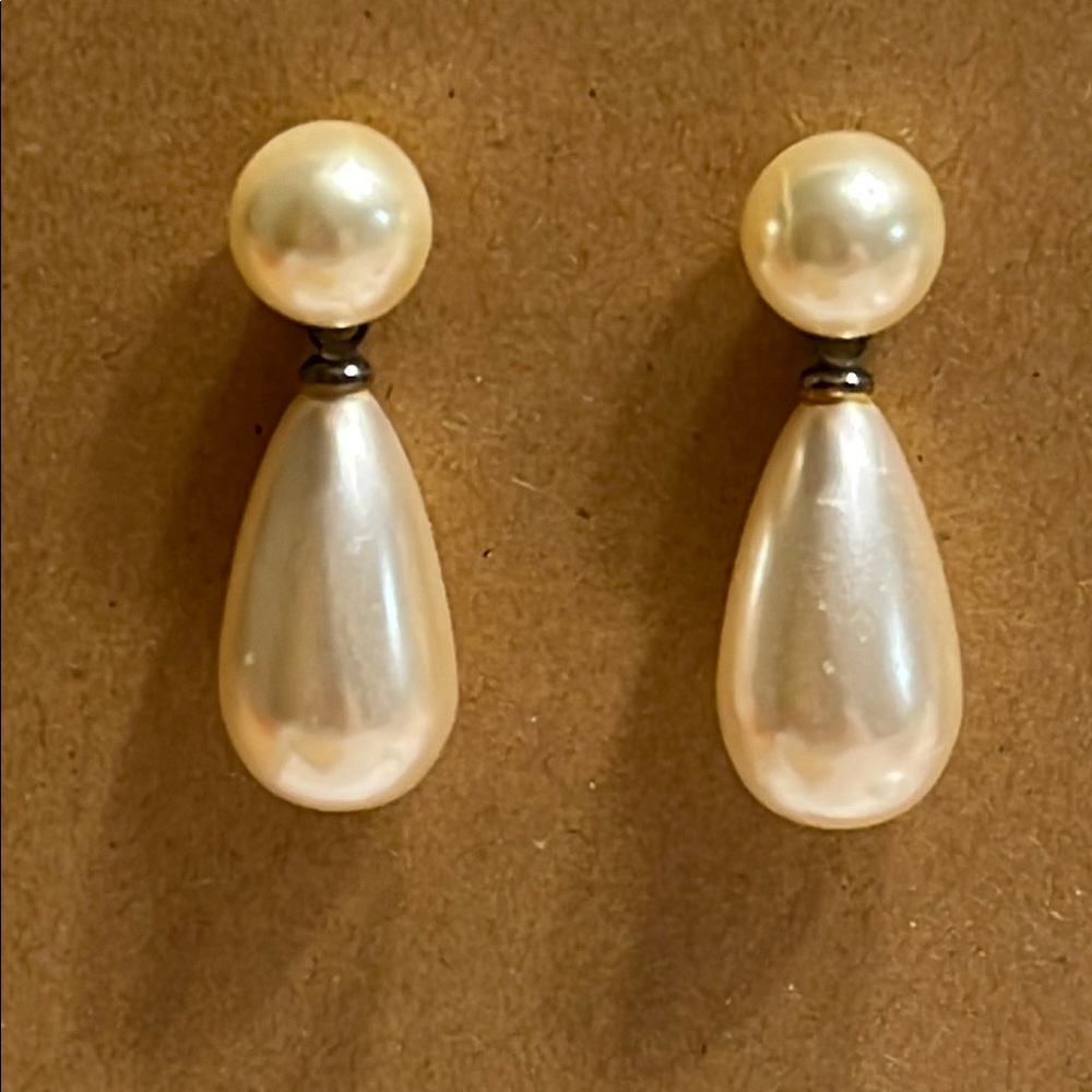 Cream and White Teardrop Pearl Earrings
